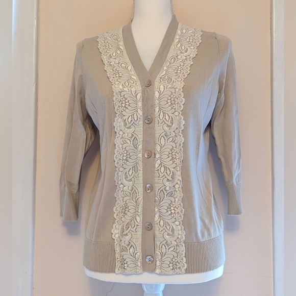 August Silk blend cardigan button down lace trim beige cream Med/large - Picture 2 of 15